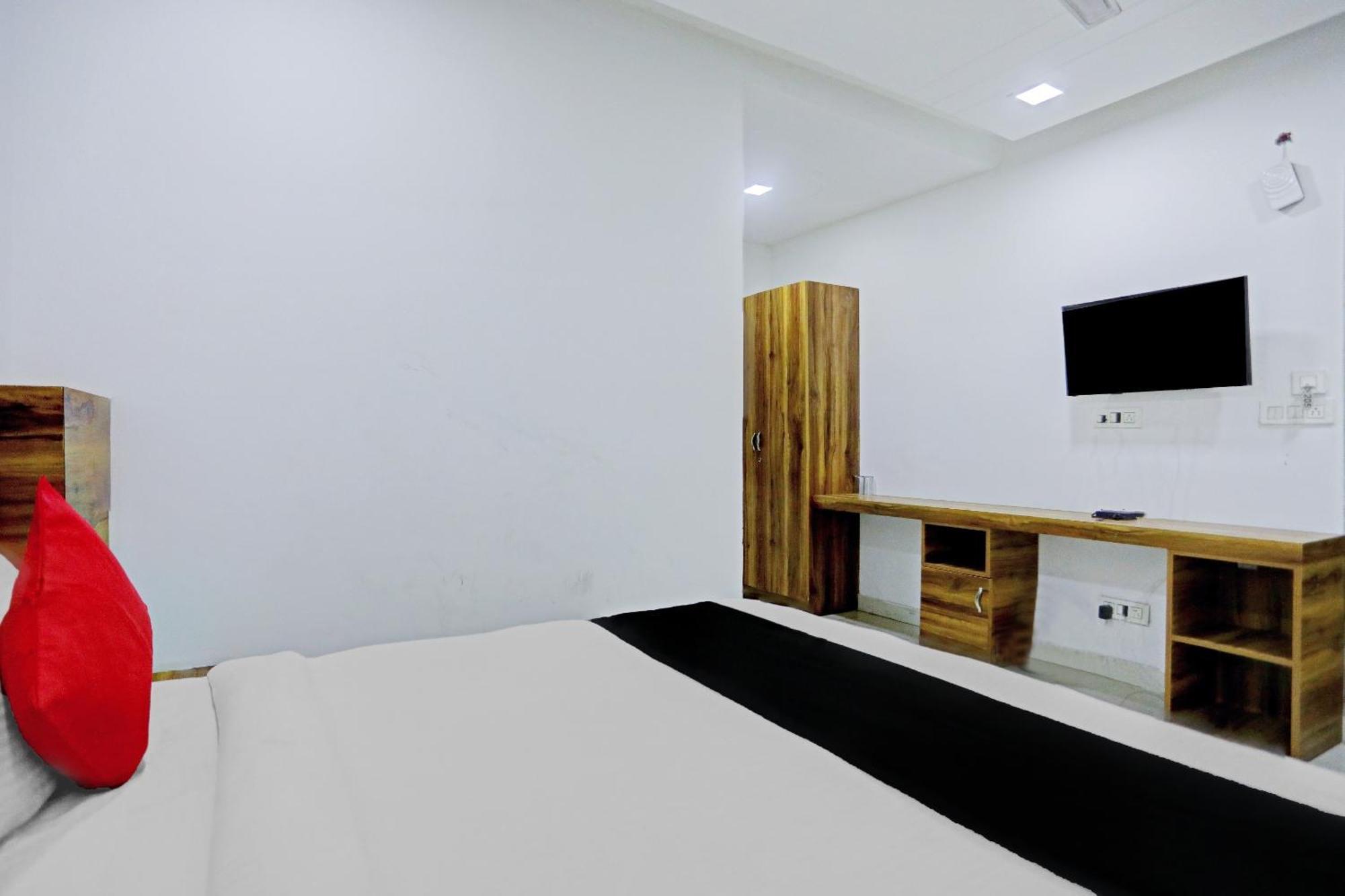 Hotel O Zion New Delhi Buitenkant foto
